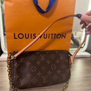 Louis Vuitton Pochette Accessoires Monogram Women's Bag